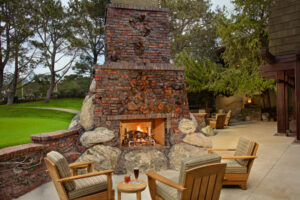 Grill Fireplace Lounge